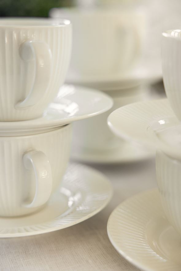 Tasse mit Untertasse Weiß - 2