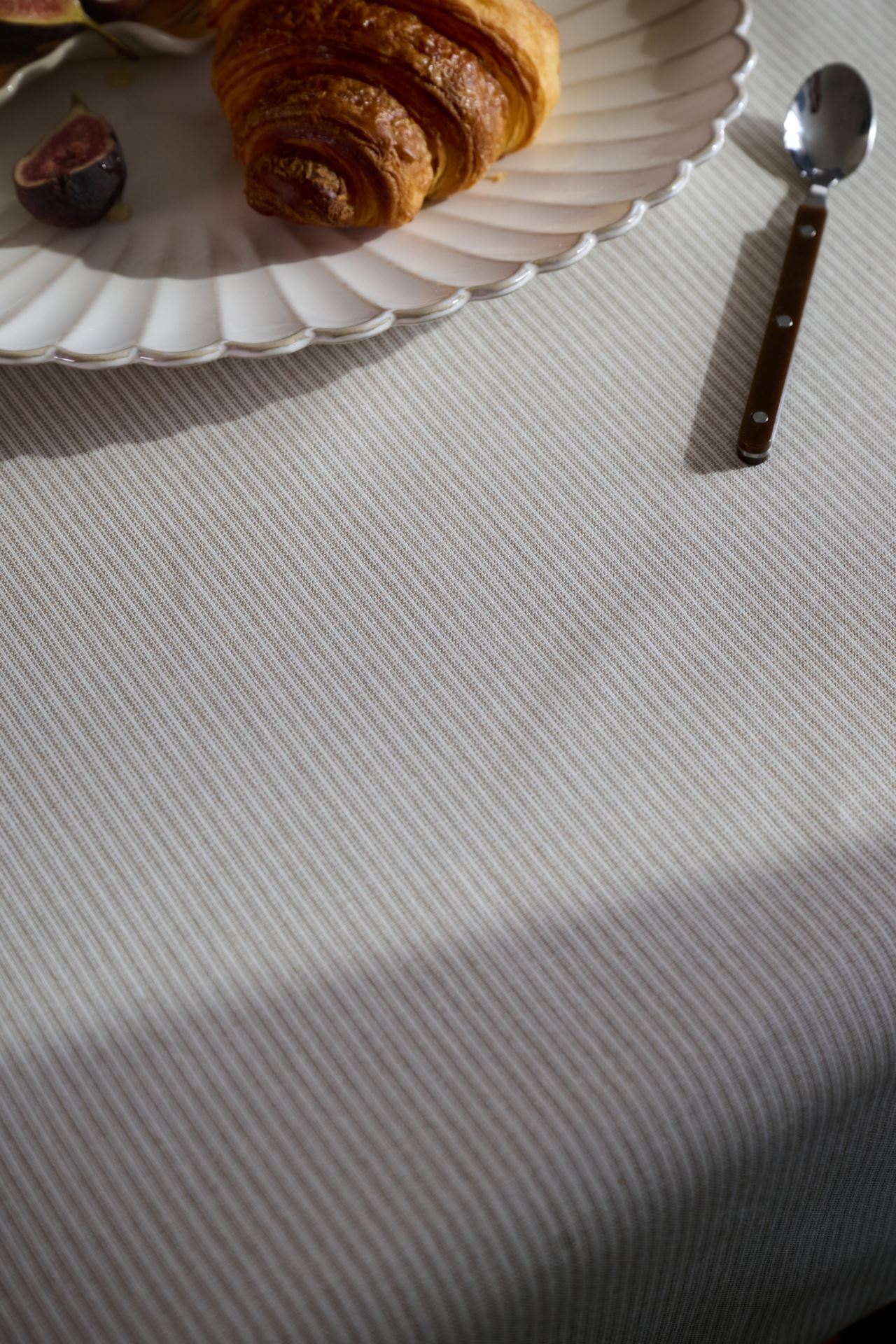 Abwischbare Tischdecke Beige - 140x250 cm Beige - 1
